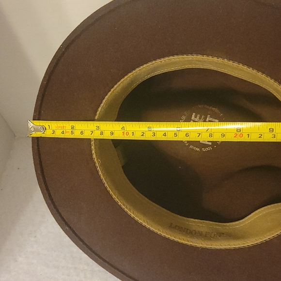 London fog Hat 100% wool made in USA in great Condition - Picture 7 of 8